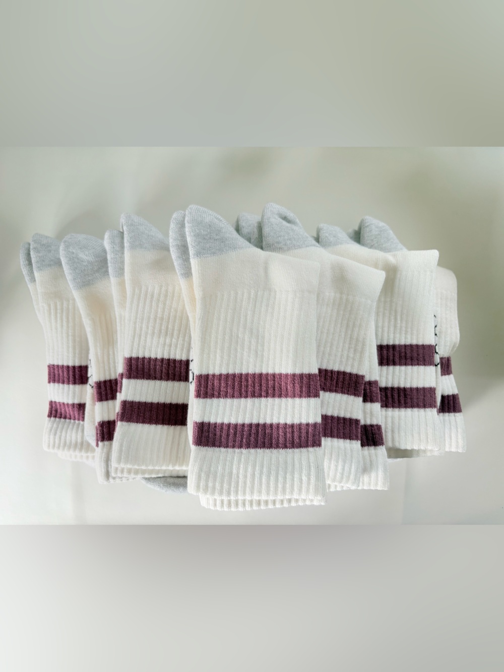 Bombas 10 Pack White Crew Athletic Socks with Burgundy Stripes